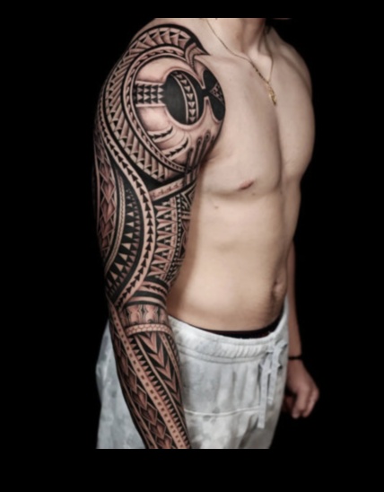 Cerneală iconică: narațiuni simbolice în atenție