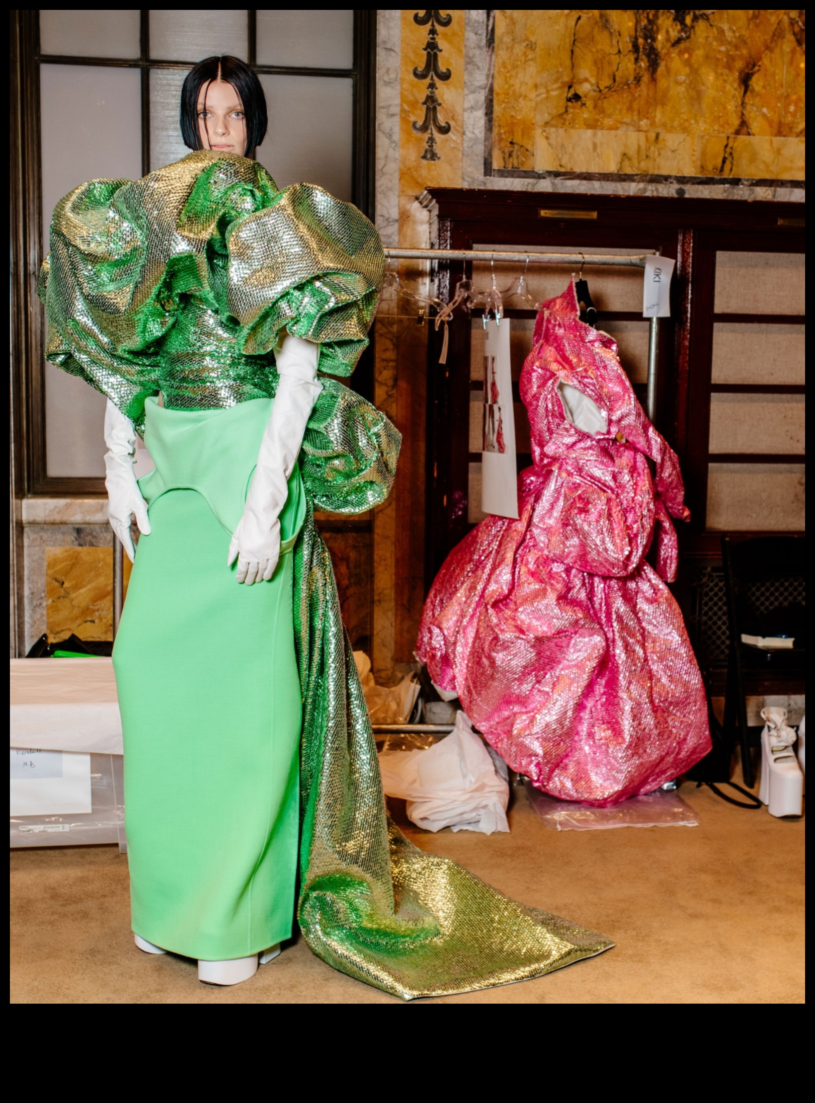 Viitorul înainte: ținute moderne conducând evoluția modei