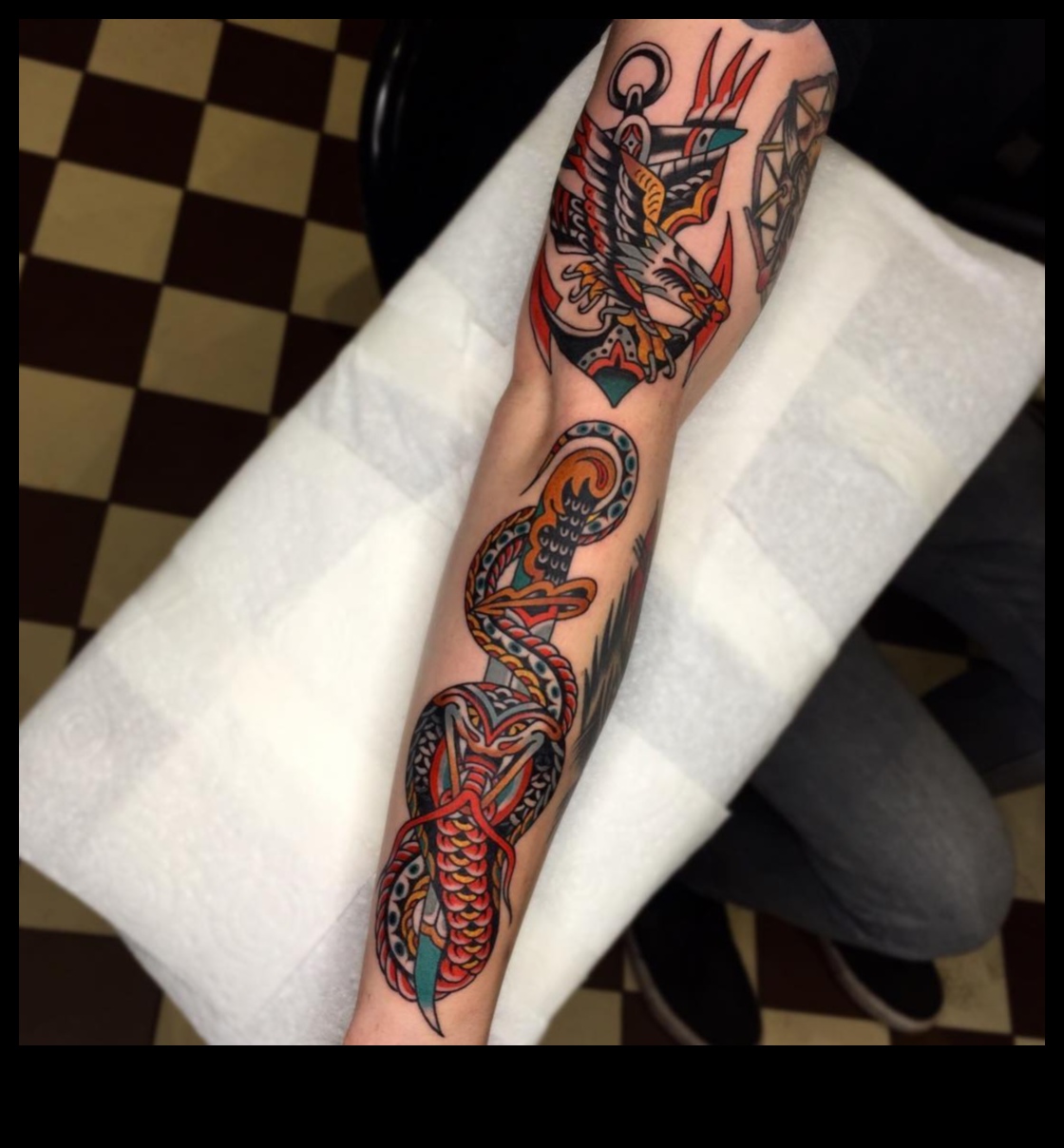 Eternal Classics: Frumusețe testată de timp în stiluri tradiționale de tatuaje