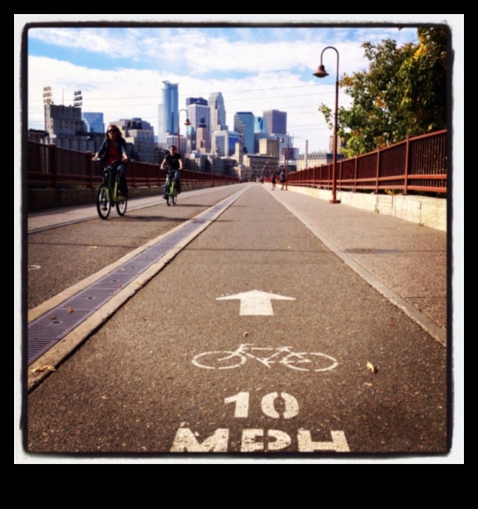 Cronici de ciclism în oraș: Narațiuni de la bicicliștii care fac naveta