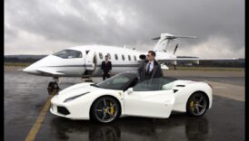 Luxe Living: Integrarea vehiculelor de lux în stiluri de viață de lux