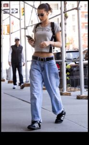 Fashion Forward: ținute de celebrități modelând peisajul modei